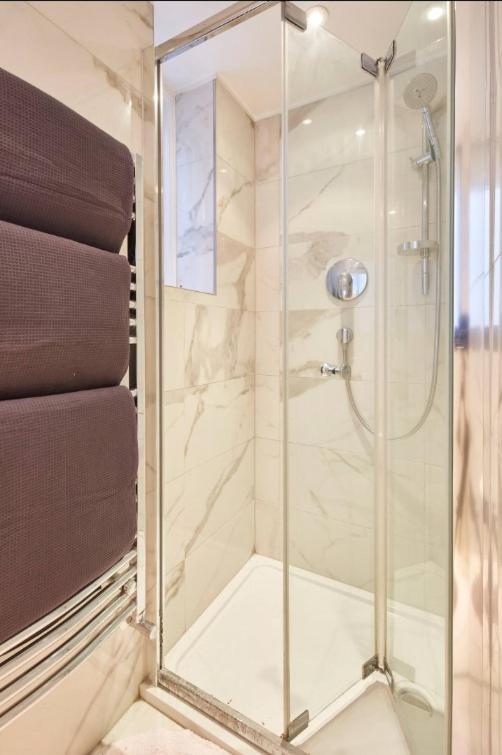Knightsbridge Wonderful Flat Apartment London
